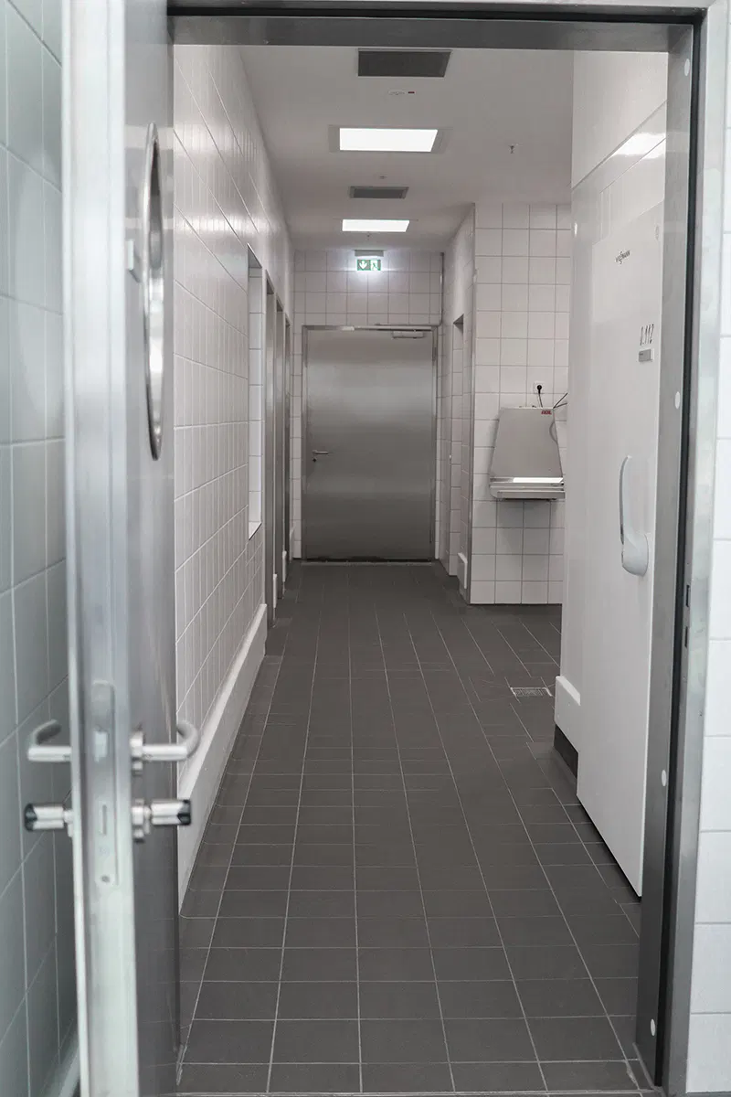 Flurbereich der Großküche im Fraunhofer-Institut Kassel