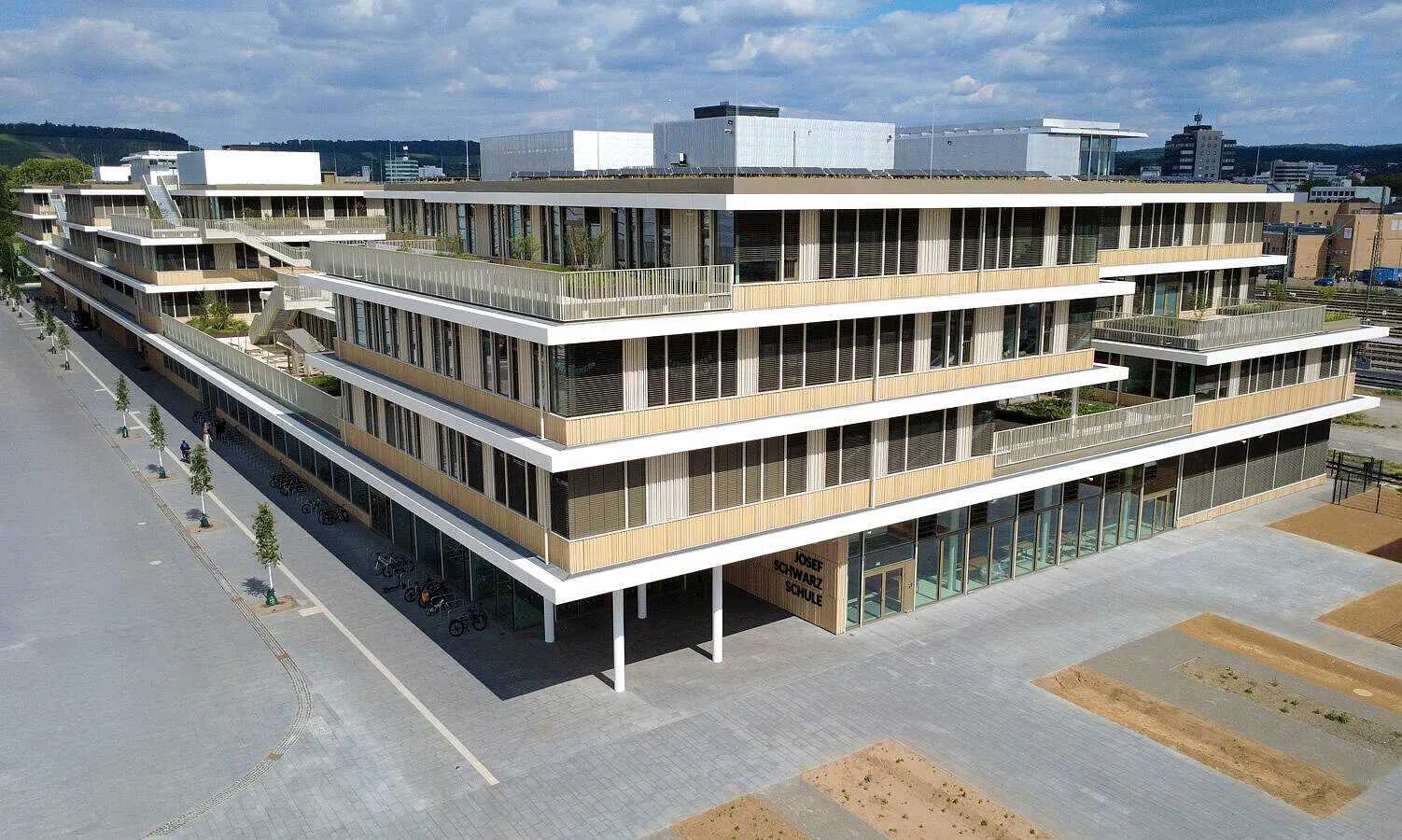 Außenansicht der Josef-Schwarz-Schule in Heilbronn
