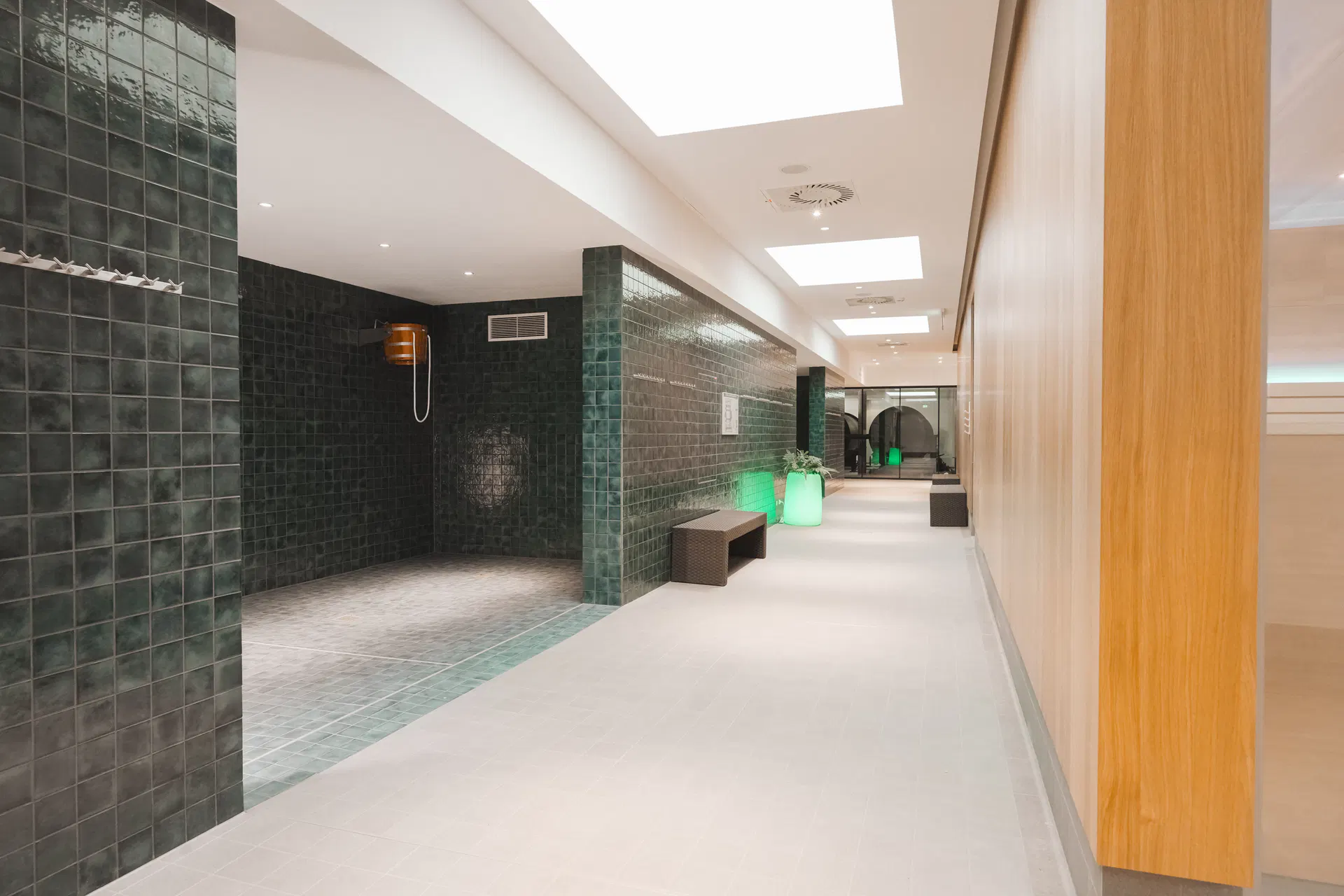 Gangbereich im Badehaus 2 der Sprudelhof Therme Bad Nauheim